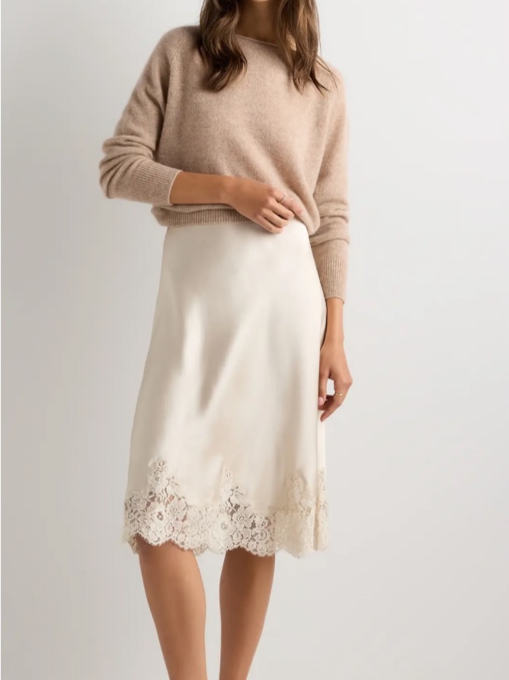 QUINCE SILK LACE SKIRT NWT    XS 
Cream Lace-Hem Satin Midi Skirt, washable. - Picture 2 of 8